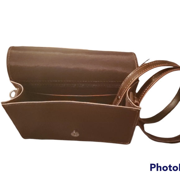 Genuine Leather purses one with a clip and one with buckle. Both are crossbody - Picture 4 of 4